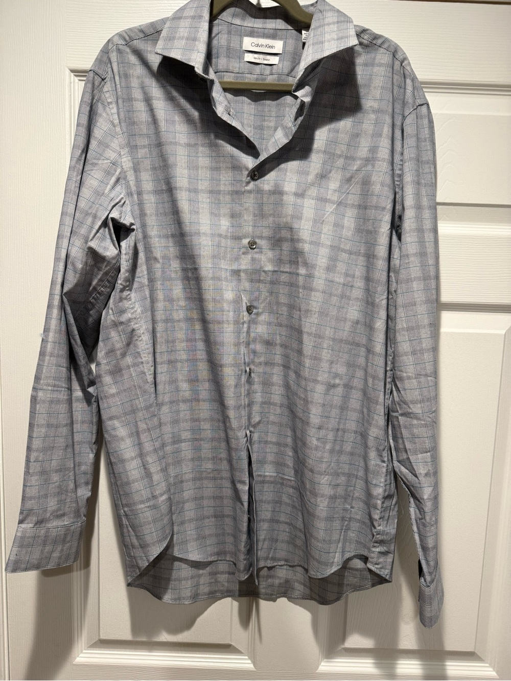 NWT: Calvin Klein Men's Light Gray Plaid Dress Shirt